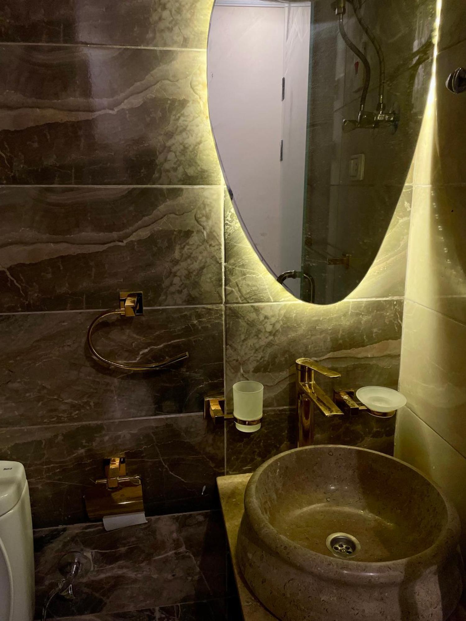 Pyramuse Inn Nazlat as Sammān Zewnętrze zdjęcie